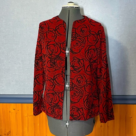 Red and black rose print jacket size PM - Picture 1 of 4
